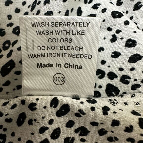 Boutique Women's Size L Drop Waist Leopard Print Tee Dress Button Front - Picture 7 of 9